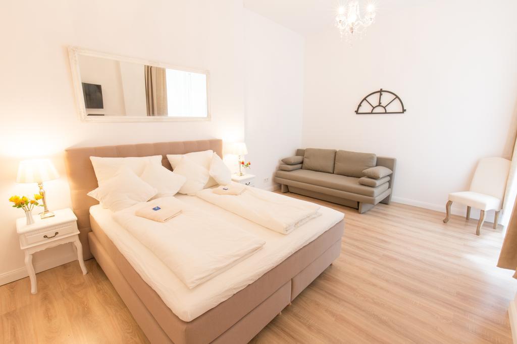 Fritz By Rockchair Apartments L Superhost Status L 3 Bedrooms Boxspringbeds 2 Bathrooms 2 Kitchen - Cozy Family & Business Flair Welcomes You! Берлін Екстер'єр фото