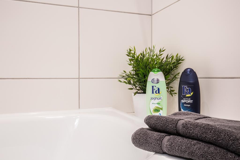 Fritz By Rockchair Apartments L Superhost Status L 3 Bedrooms Boxspringbeds 2 Bathrooms 2 Kitchen - Cozy Family & Business Flair Welcomes You! Берлін Екстер'єр фото